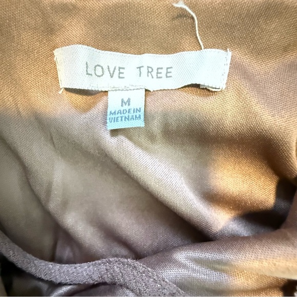 Elegant Brown Ruffle Dress - Picture 4 of 6